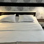 Piata Sfatului 3*