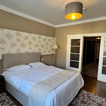 Piata Sfatului Брашов