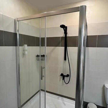 Piata Sfatului Гостьовий будинок Брашов