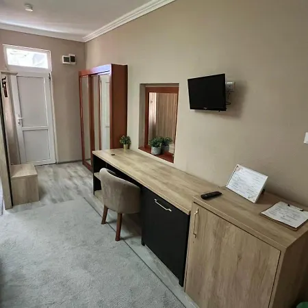 Piata Sfatului Гостьовий будинок Брашов