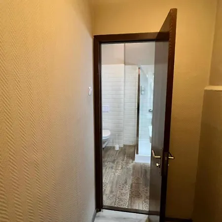 Piata Sfatului Гостьовий будинок Брашов