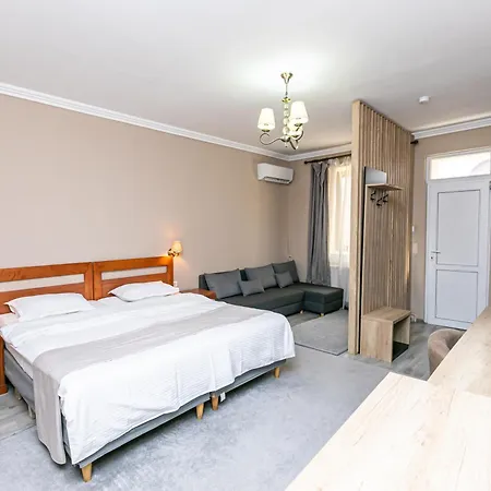 Piata Sfatului 3* Брашов