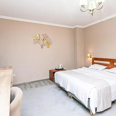 Piata Sfatului Гостьовий будинок