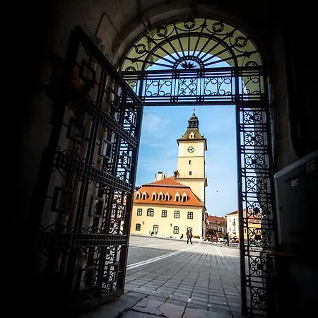 Piata Sfatului Брашов