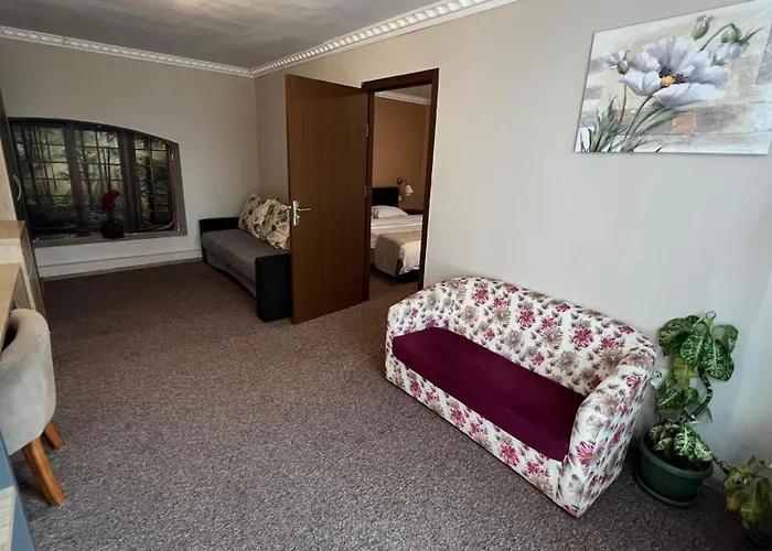 Piata Sfatului Guest house 3*