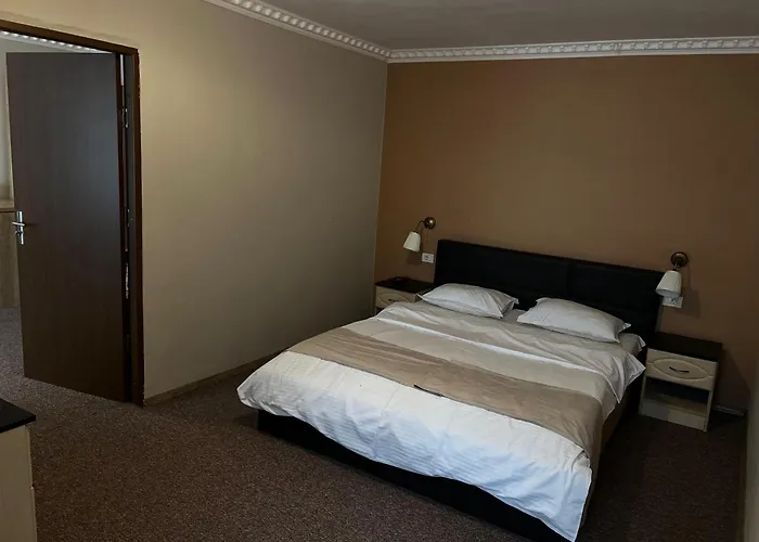 Piata Sfatului Guest house 3*