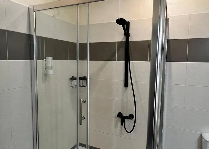 Piata Sfatului Πανσιόν Μπρασόβ