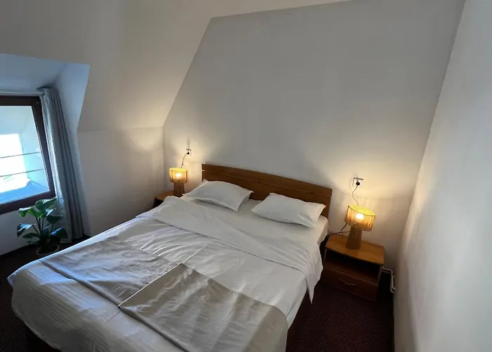 Piata Sfatului 3* Brasov