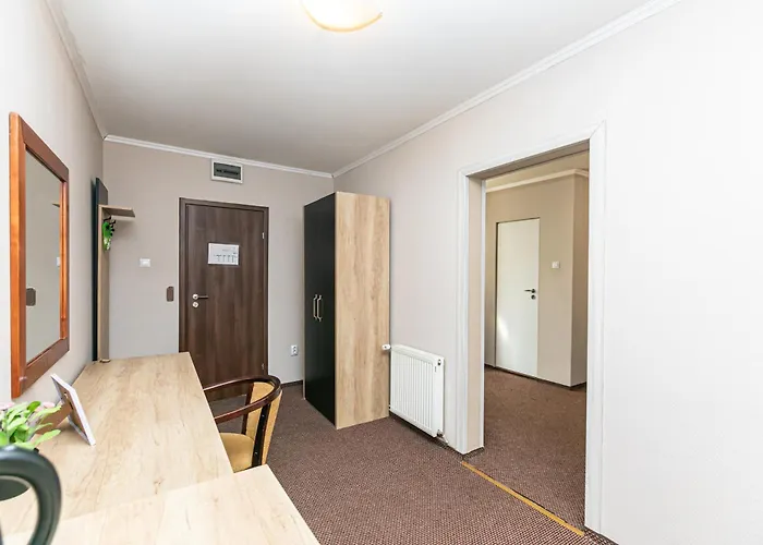 Piata Sfatului Гостьовий будинок 3*