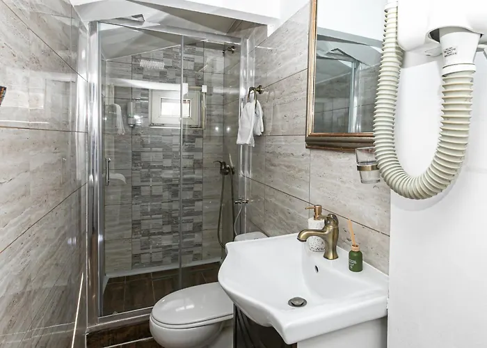 Piata Sfatului Гостьовий будинок 3*