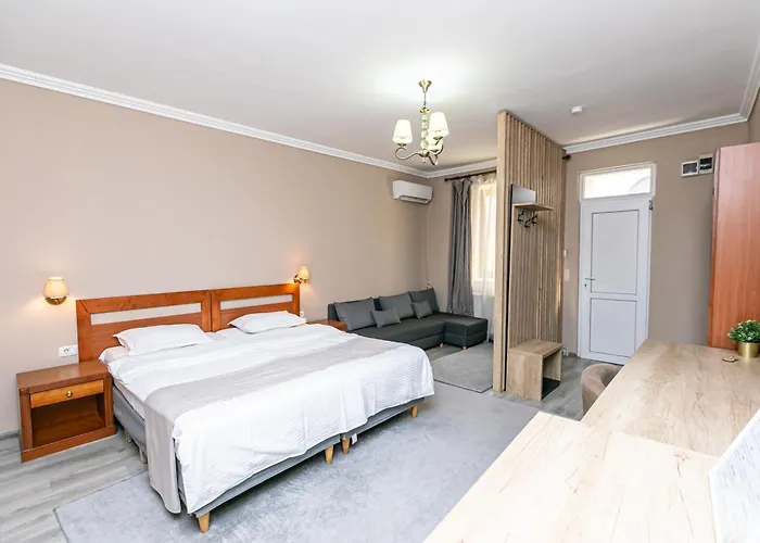 Piata Sfatului 3* Брашов