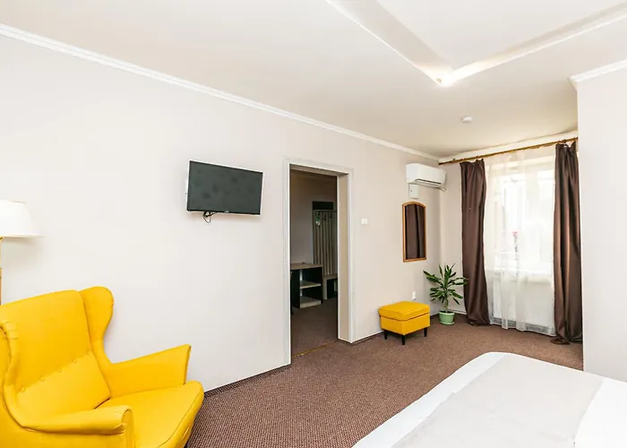 Piata Sfatului Гостьовий будинок 3*