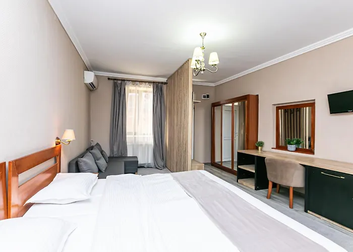 Piata Sfatului Гостьовий будинок Брашов