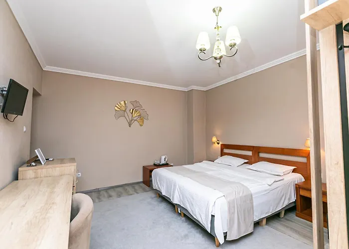 Piata Sfatului 3* Брашов