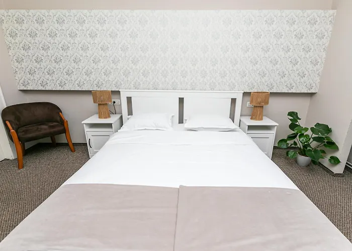 Piata Sfatului Гостьовий будинок 3*