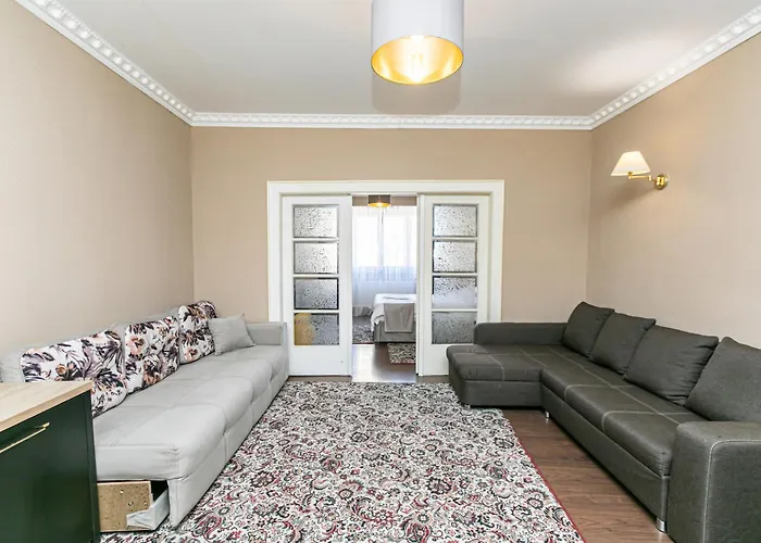 Piata Sfatului Гостьовий будинок 3*